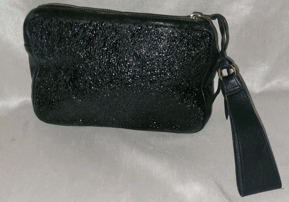 LD TUTTLE WRISTLET LEATHER BAG, RARE FIND! DISCONTINUED BRAND, BLACK GLITTER